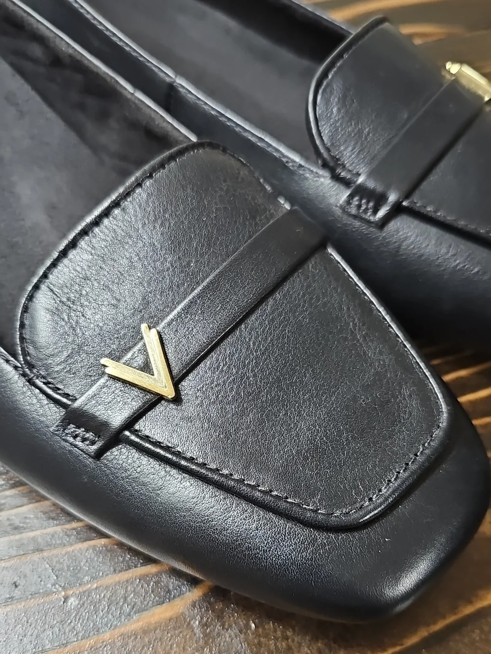 Vionic Hayes Loafer Black Leather Women's